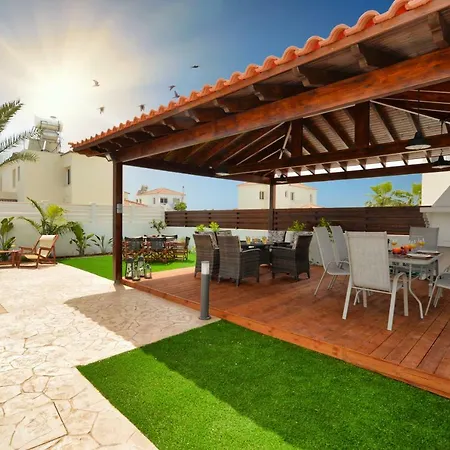 Nissi Gold Ayia Napa